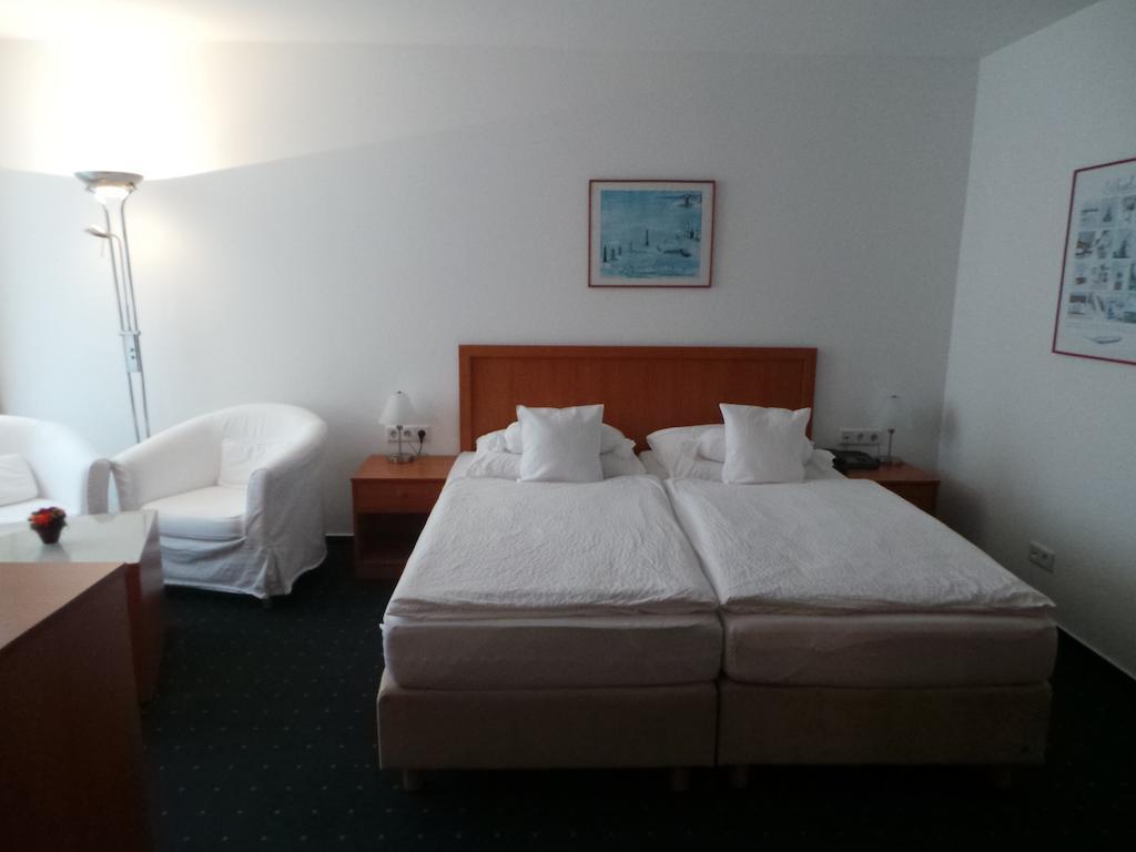 Haus Koebesine Hotel Juist Room photo